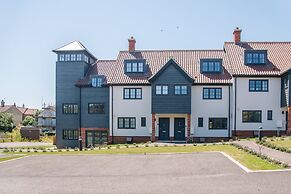 3 Oaks Court, Thorpeness