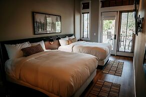 Gateway Hotel, Trademark Collection by Wyndham