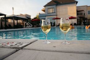 Gateway Hotel, Trademark Collection by Wyndham