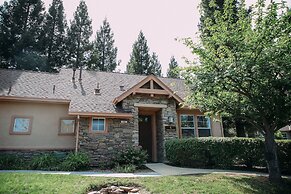 Gateway Hotel, Trademark Collection by Wyndham