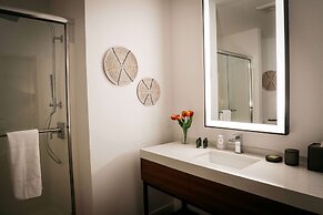 Gateway Hotel, Trademark Collection by Wyndham