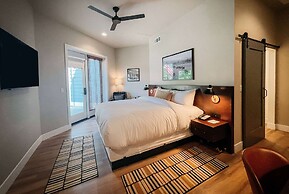 Gateway Hotel, Trademark Collection by Wyndham