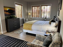 Gateway Hotel, Trademark Collection by Wyndham