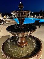 Gateway Hotel, Trademark Collection by Wyndham