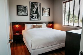 Gateway Hotel, Trademark Collection by Wyndham