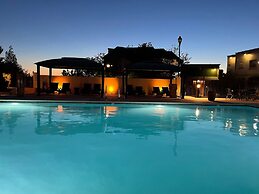 Gateway Hotel, Trademark Collection by Wyndham