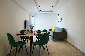 Phaedrus Living: Seaside Luxury Flat Lighthouse 69