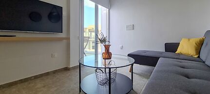 Phaedrus Living: Seaside Luxury Flat Lighthouse 69