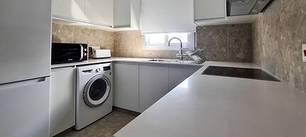 Phaedrus Living: Seaside Luxury Flat Lighthouse 69