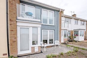 4 Sea View Walk, Pakefield
