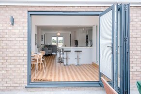 4 Sea View Walk, Pakefield