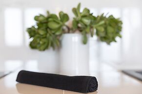 La Estrella 4 Suites with Sea View & 4 Prive Hot Tub