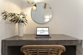 La Estrella 4 Suites with Sea View & 4 Prive Hot Tub