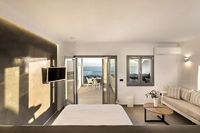 La Estrella 4 Suites with Sea View & 4 Prive Hot Tub