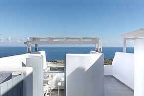 La Estrella 4 Suites with Sea View & 4 Prive Hot Tub