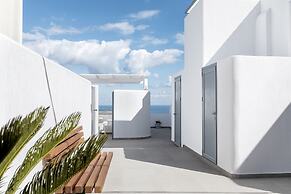 La Estrella 4 Suites with Sea View & 4 Prive Hot Tub