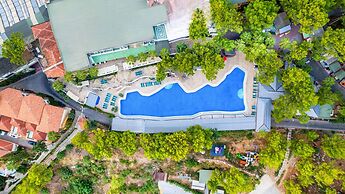 Senza Garden Holiday Club