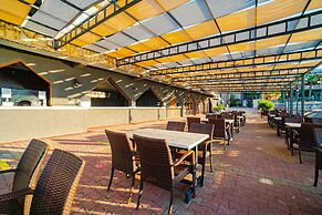 Senza Garden Holiday Club