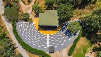 Senza Garden Holiday Club