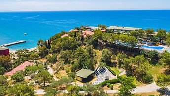 Senza Garden Holiday Club