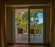 Senza Garden Holiday Club