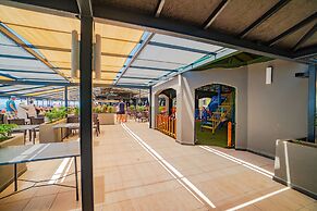 Senza Garden Holiday Club