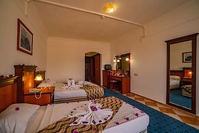 Senza Garden Holiday Club