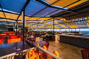 Senza Garden Holiday Club