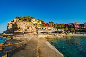 Senza Garden Holiday Club