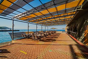 Senza Garden Holiday Club