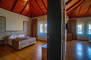 Senza Garden Holiday Club