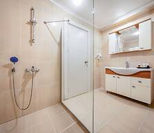 Senza Garden Holiday Club