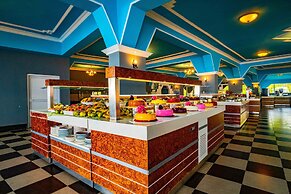 Senza Garden Holiday Club