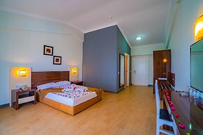 Senza Garden Holiday Club