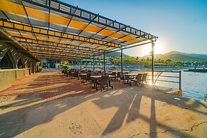 Senza Garden Holiday Club