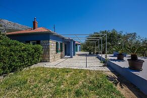 Luxury Private Villa Complex With Pool and Jacuzzi