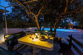 Luxury Private Villa Complex With Pool and Jacuzzi