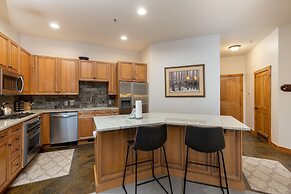 3059 The Timbers 2 Bedroom Condo by RedAwning