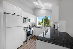 Dara Work-friendly Modern Irish Farmhouse With Mountain View by Redawn