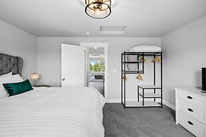 Dara Work-friendly Modern Irish Farmhouse With Mountain View by Redawn