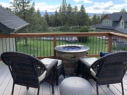 Dara Work-friendly Modern Irish Farmhouse With Mountain View by Redawn