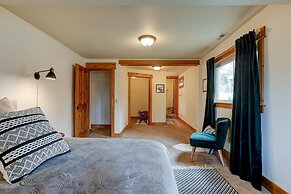 The Bend House 3 Bedroom Home by RedAwning