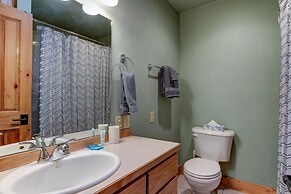 The Bend House 3 Bedroom Home by RedAwning