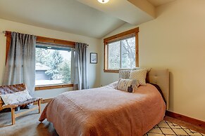 The Bend House 3 Bedroom Home by RedAwning