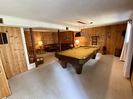 Hollinshead Haven 30 Days Min 3 Bedroom Home by Redawning