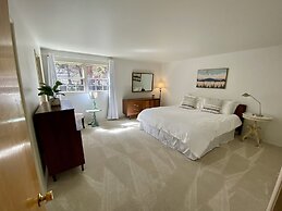 Hollinshead Haven 30 Days Min 3 Bedroom Home by Redawning