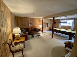 Hollinshead Haven 30 Days Min 3 Bedroom Home by Redawning