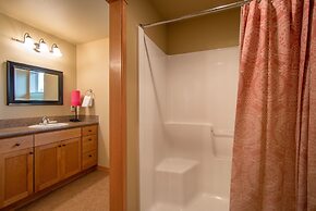 Redtail 30 Day Minimum 3 Bedroom Home by Redawning