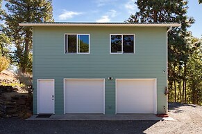 The Oaks Home features Private Disc Golf Course by RedAwning