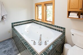 The Oaks Home features Private Disc Golf Course by RedAwning